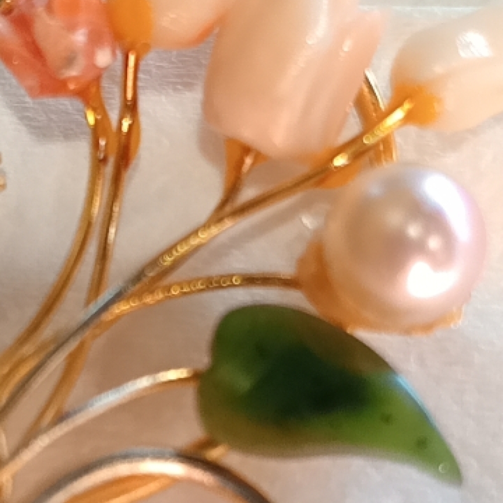 Estate Gold and Green Floral Brooch with Pearl - Picture 6 of 16